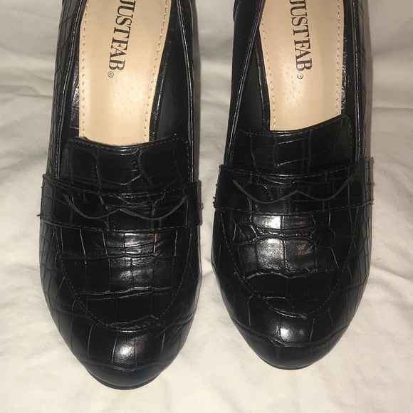 Black Block Heel - Picture 2 of 2